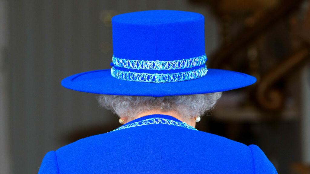 Isabel II, la Reina Midas: castillos, joyas y una marca más valiosa que Disney