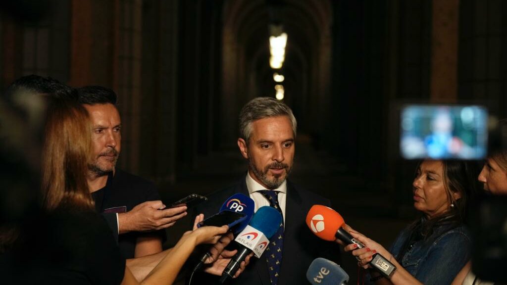 La ministra Ribera y Juan Bravo se emplazan a seguir negociando tras casi tres horas reunidos