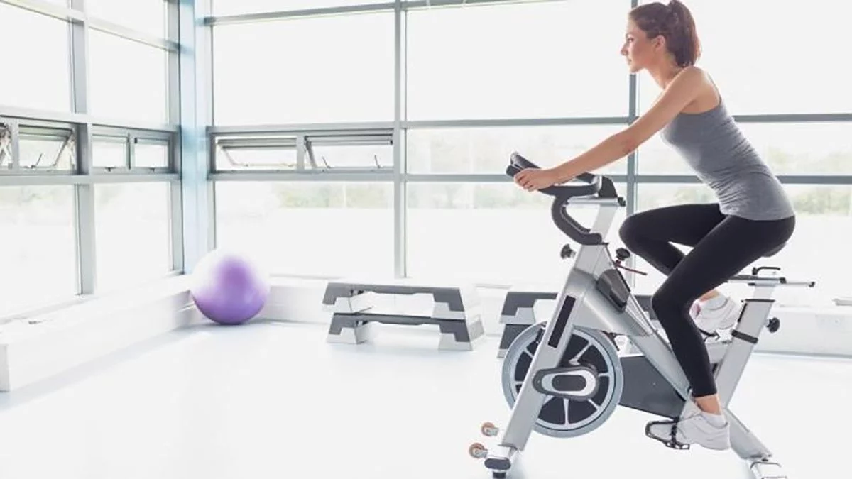 Las mejores bicicletas estáticas plegables para hacer ejercicio y mejorar  tu salud en casa