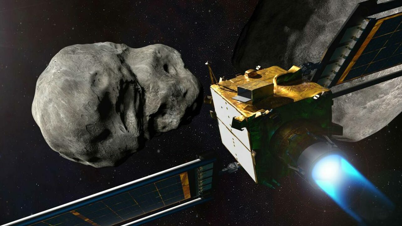 Ilustración de la nave DART antes de impactar contra el asteroide Dimorphos. NASA/Johns Hopkins