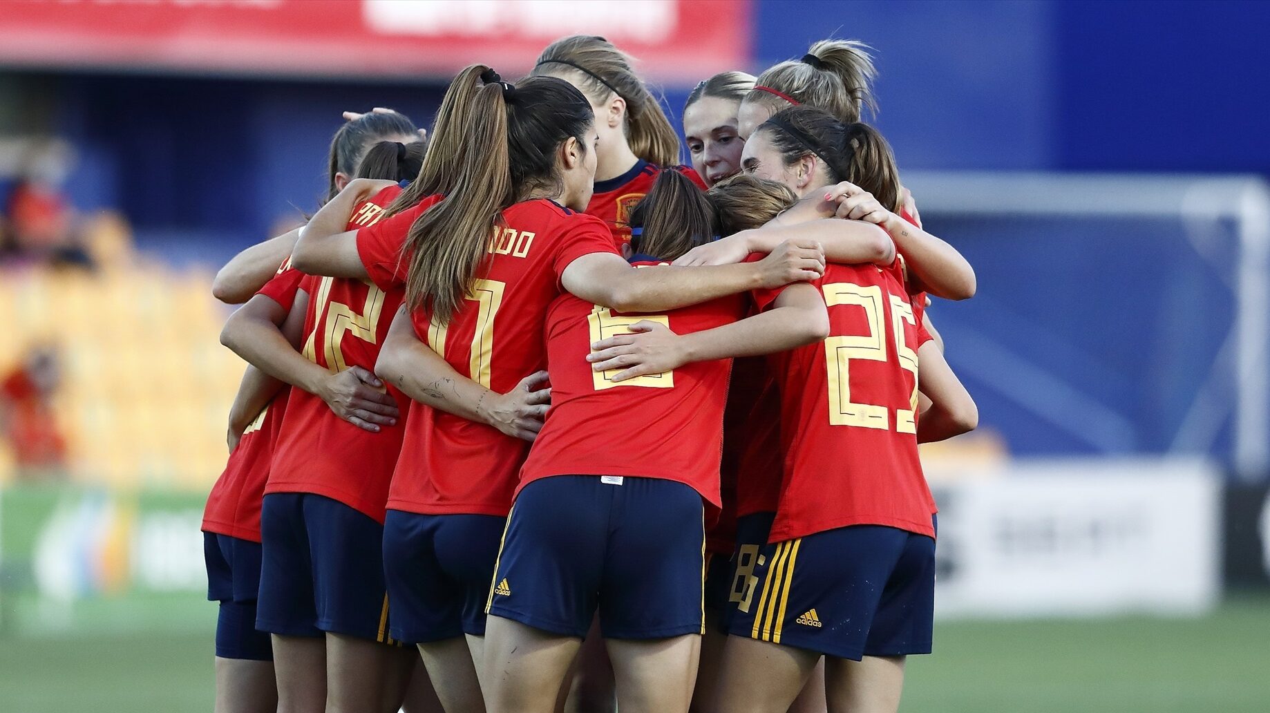 Quince jugadoras de la Selección femenina de fútbol renuncian "mientras no se revierta" la actual situación