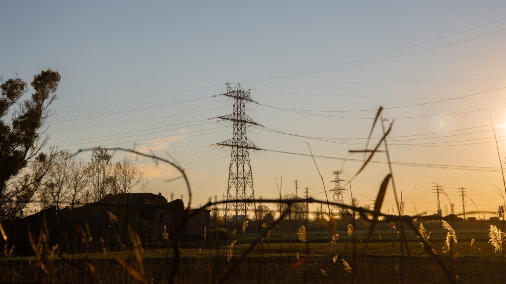 La electricidad caerá mañana hasta los 80,5 euros el megavatio, su precio más bajo del año