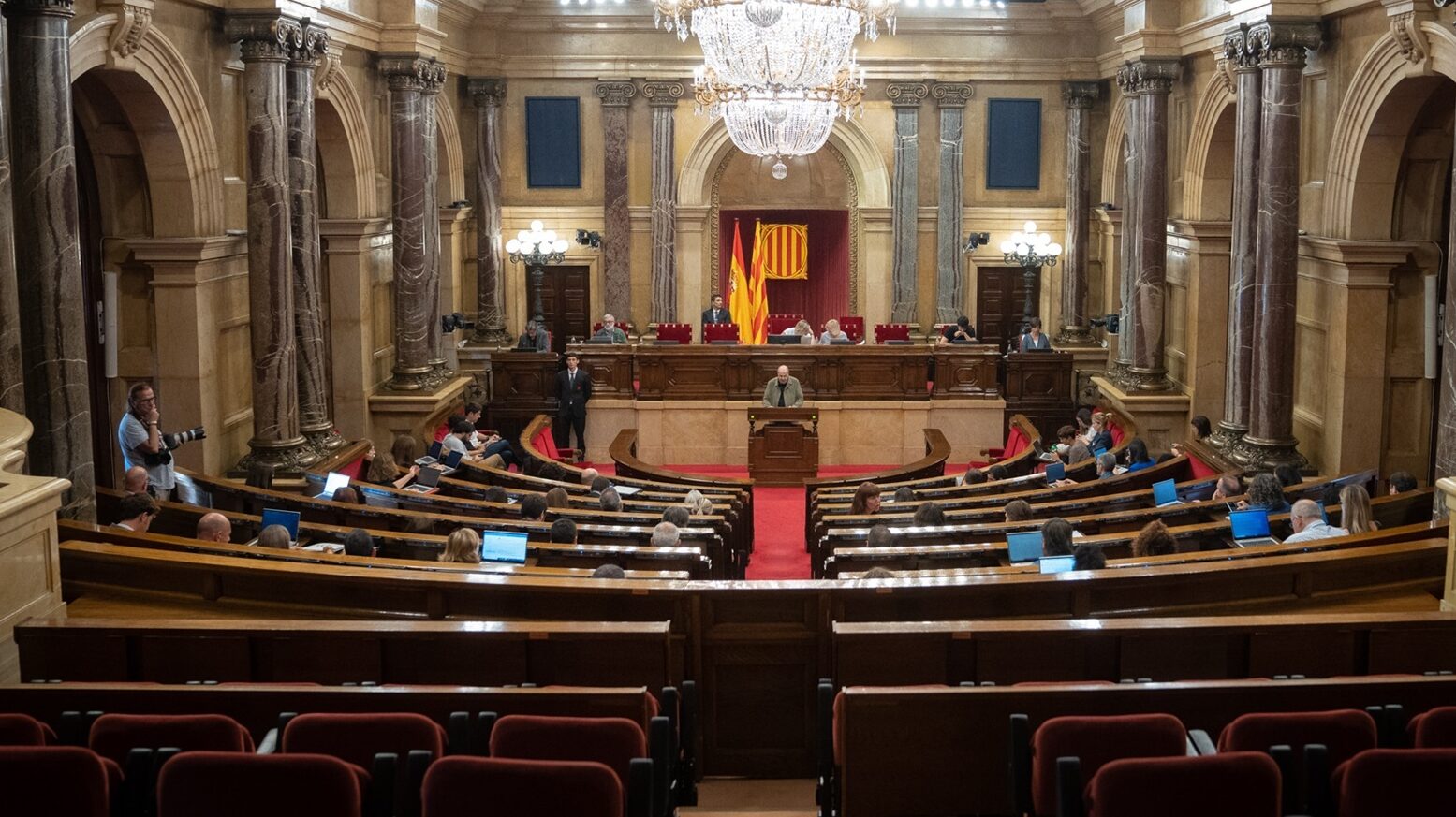 Continúa el pleno del Parlament de Catalunya