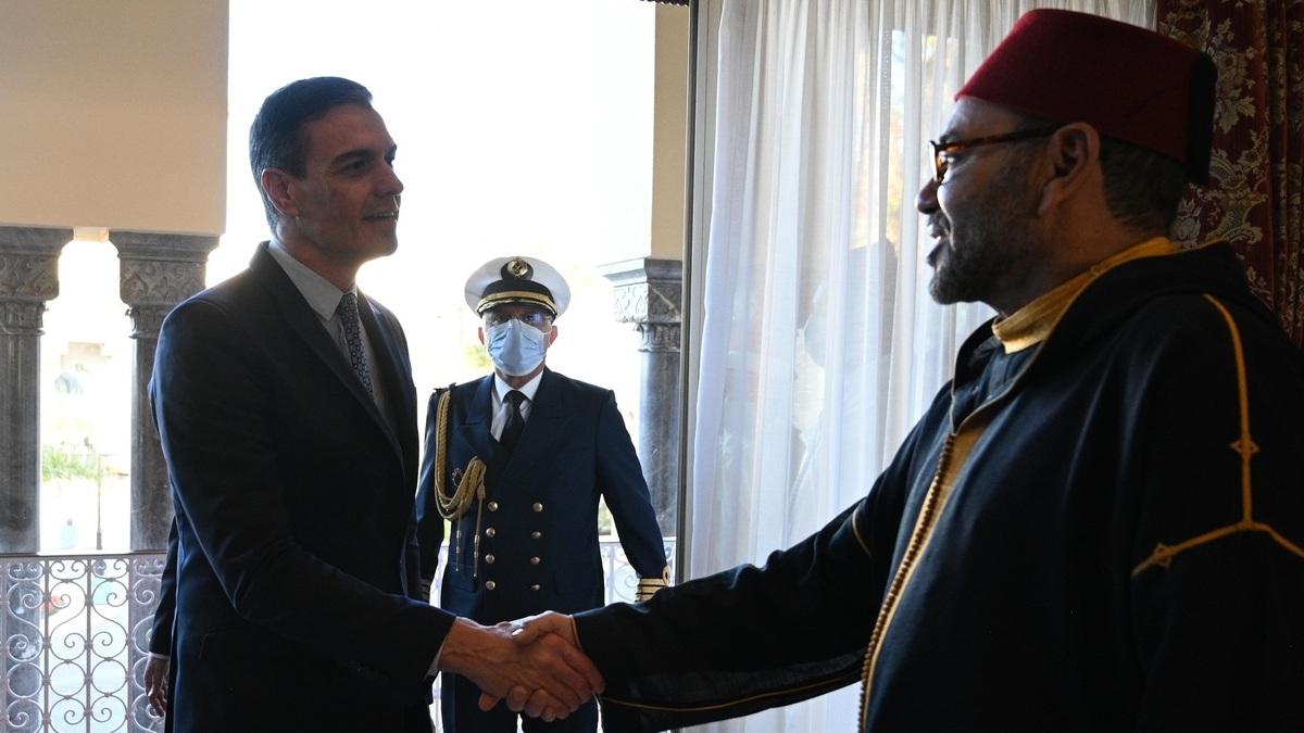 El presidente del Gobierno, Pedro Sánchez y el Rey Mohamed VI de Marruecos
