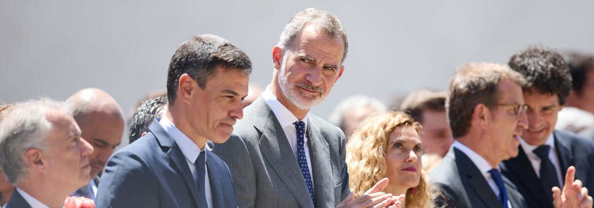 (I-D) El Lehendakari Iñigo Urkullu; el presidente del Gobierno, Pedro Sánchez; el Rey Felipe VI; la presidenta del Congreso, Meritxell Batet; el presidente del PP, Alberto Núñez Feijóo, el pasado 10 de julio.