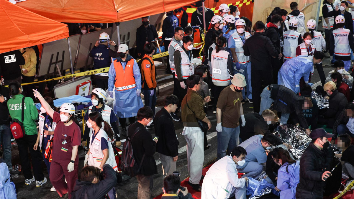 Estampida en Seúl deja más de 50 muertos