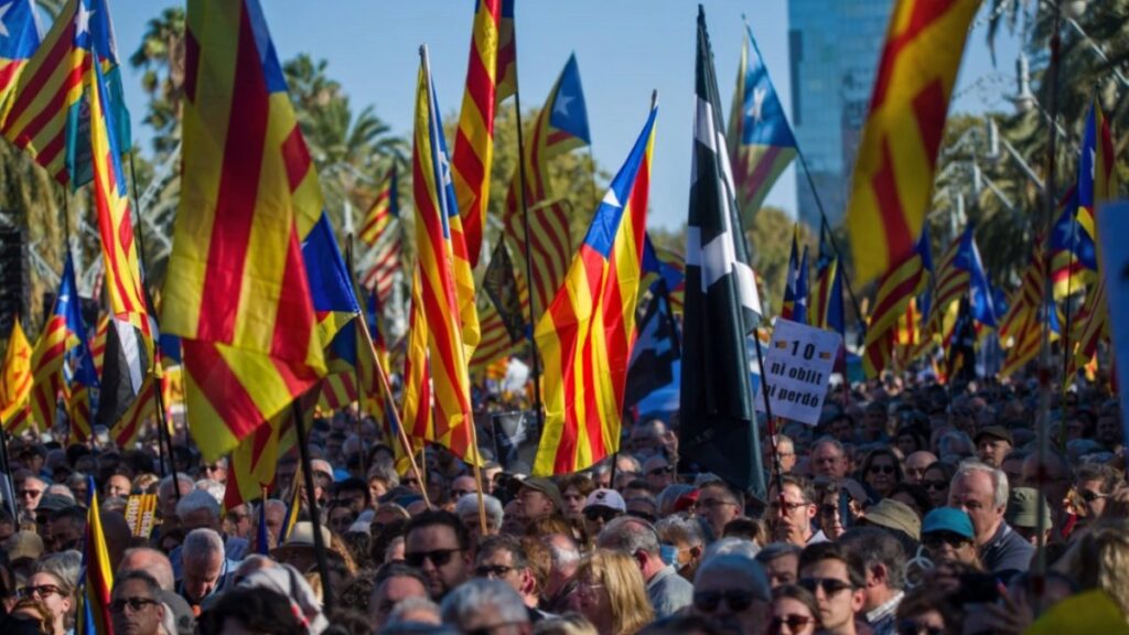 Fracaso del independentismo en el 1-O: sólo reúne a 11.000 personas en su gran marcha