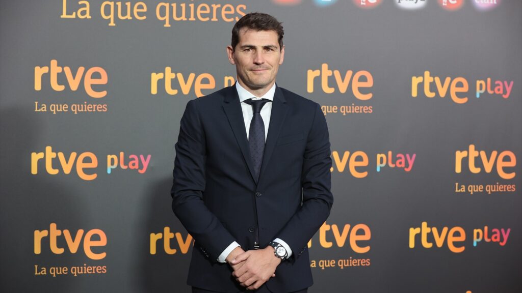 Iker Casillas vuelve a liarla en redes: 