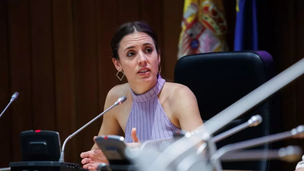 El PSOE impone 37 nuevas enmiendas a la Ley Trans de Irene Montero