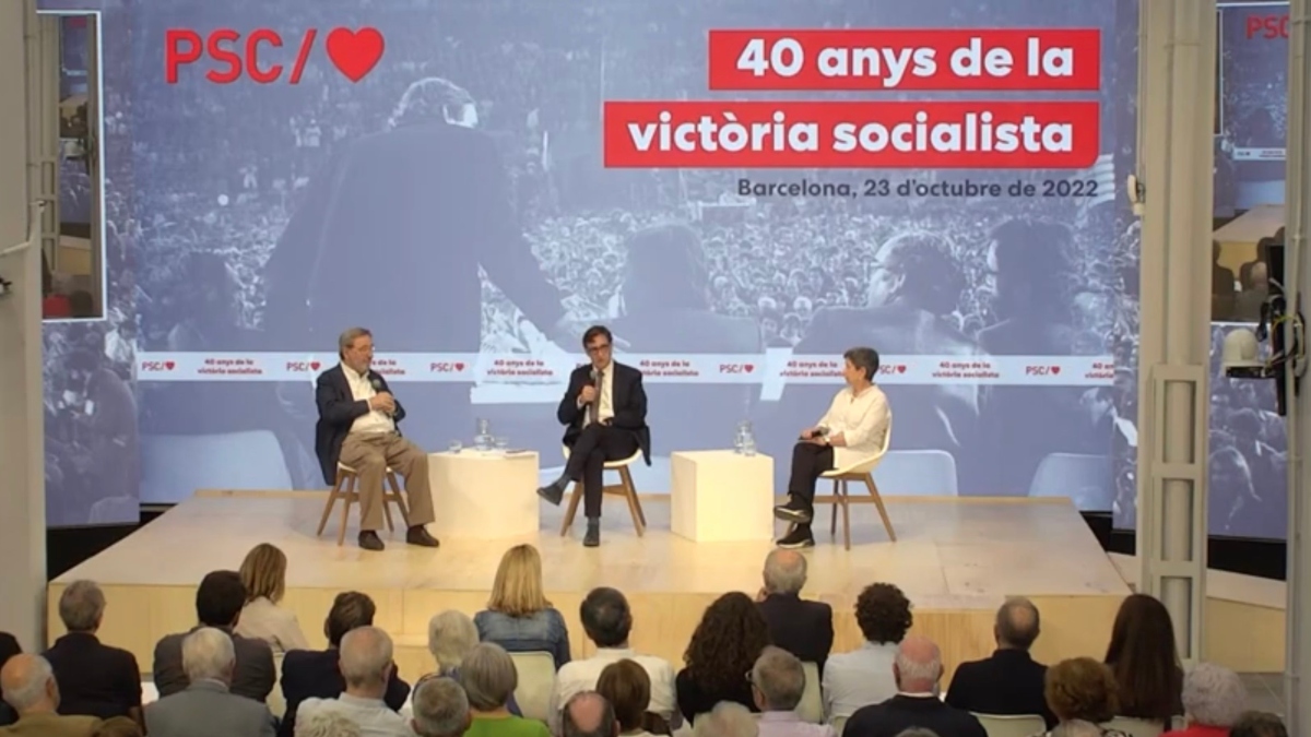 Illa, Serra y Cunillera en la mesa redonda del acto de commemoración del PSC de los 40 años de la primera victoria electoral de Felipe González