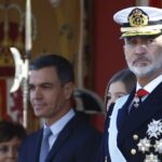 Pedro Sánchez y el rey Felipe VI en el desfile del 12 de octubre