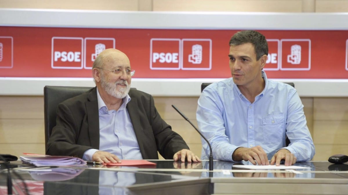Sánchez da a Tezanos 5,2 millones más que en 2011 para encuestar las mismas elecciones