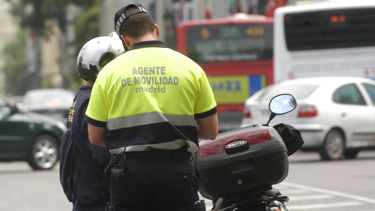 Agentes de movilidad en Madrid