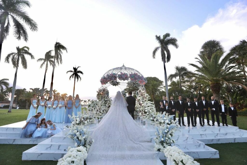 Los novios se casaron en la finca de Mar-a-Lago ubicada en Palm Beach, Florida