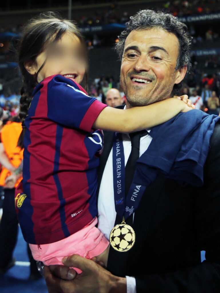 El entrenador Luis Enrique con su hija Xana en