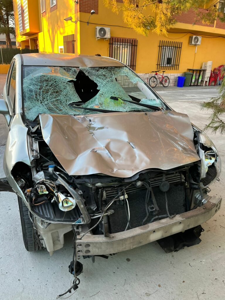 El coche con el que presuntamente se produjo el atropello mortal en la boda de Torrejón