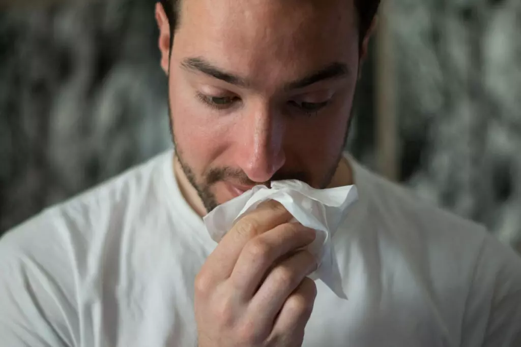 ¿Cómo curar rápido un resfriado? Once consejos de experto que funcionan 