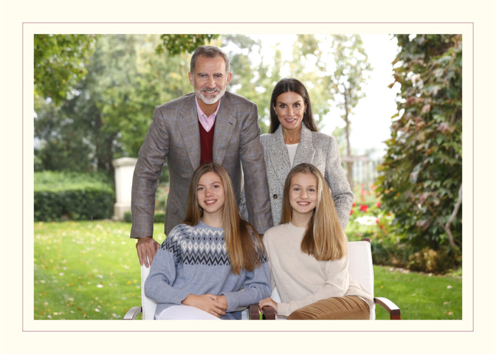 Los reyes Felipe y Letizia con sus hijas, la princesa Leonor y la infanta Sofía