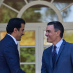 Más gas, visita del Emir y buenas ventas: la dulce relación con Qatar en la 'era' Sánchez