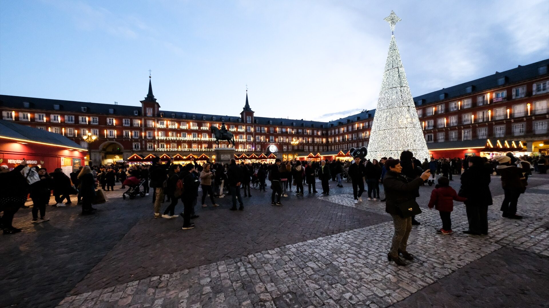 ¿Cuándo se encienden las luces de Navidad en Madrid?