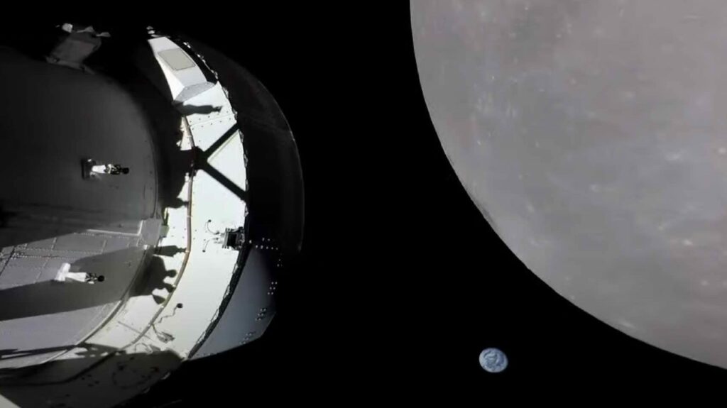 La nave Orión llega a la Luna