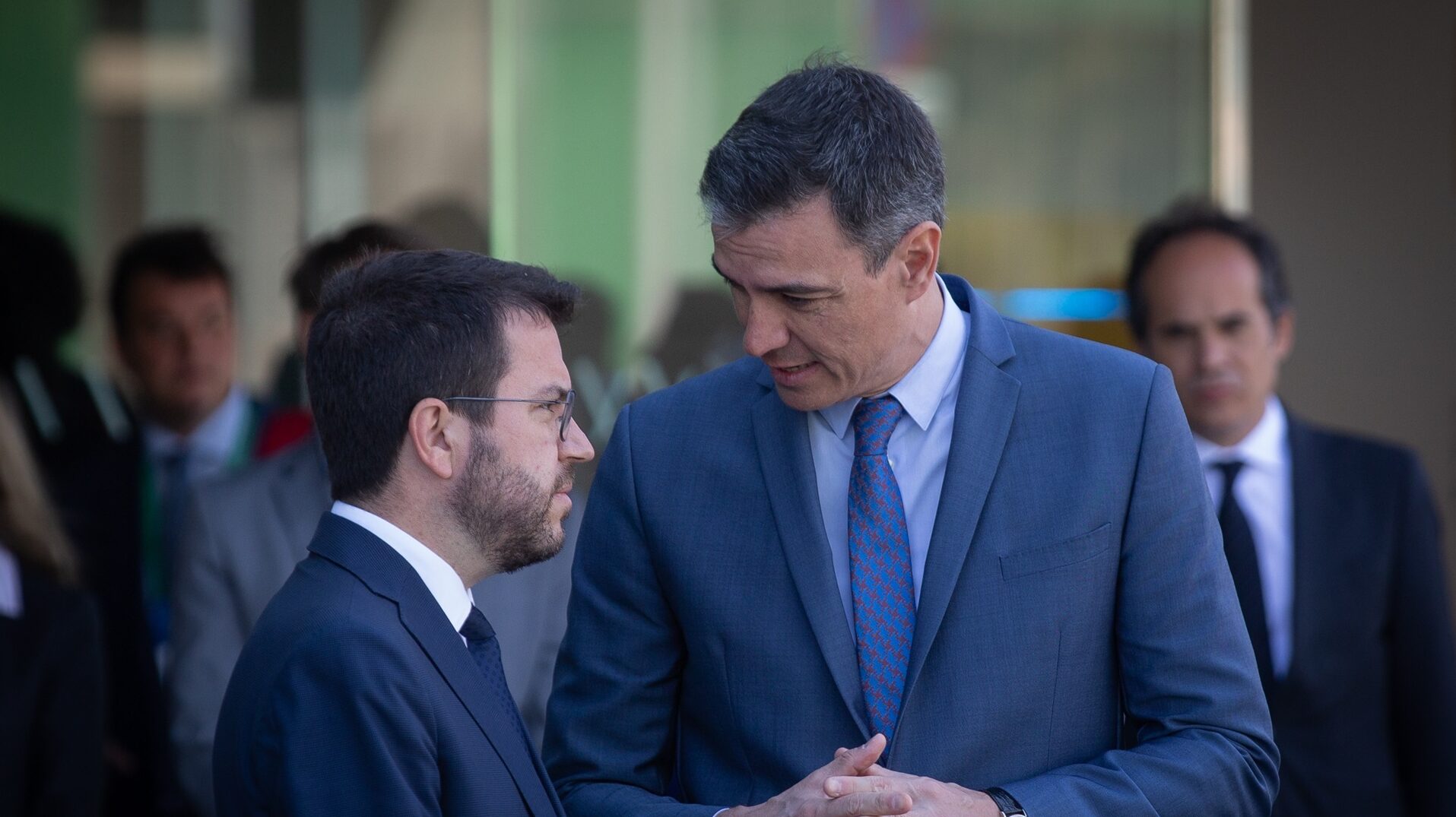Pedro Sánchez agotará la legislatura gracias a sus pagos al independentismo