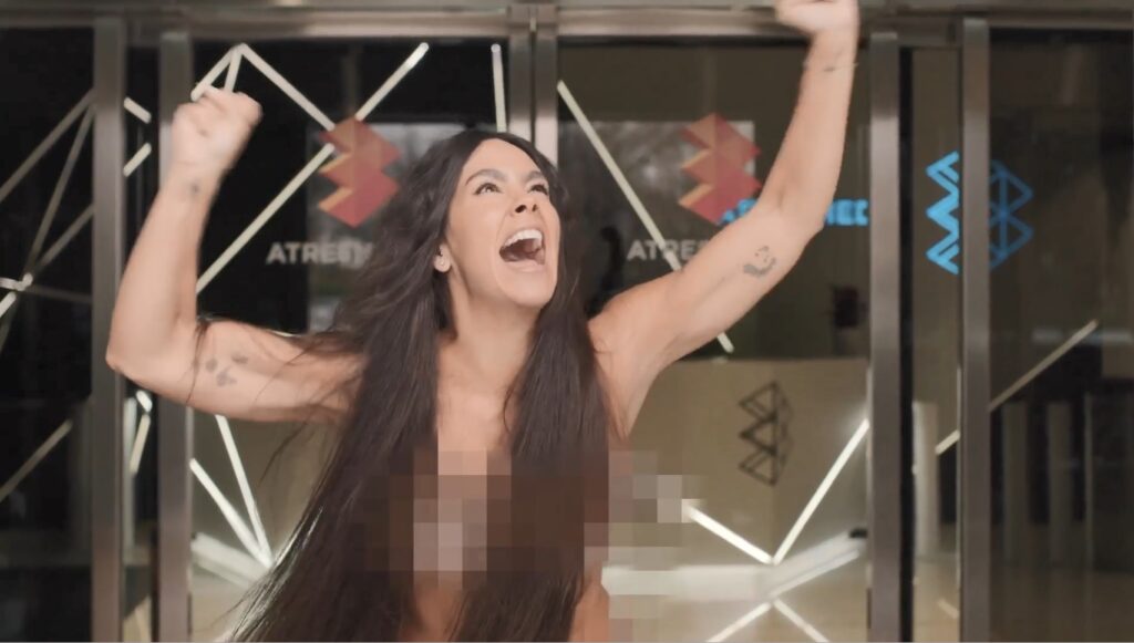 Cristina Pedroche aparece desnuda y embarazada en el vídeo de las Campanadas 2022
