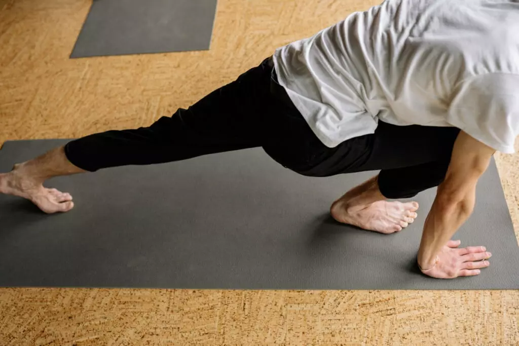 Cinco ejercicios para fortalecer las piernas que deberías hacer si tienes más de 60 años