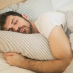 Despídete del insomnio: el infalible truco del ejército americano para dormirse en solo dos minutos