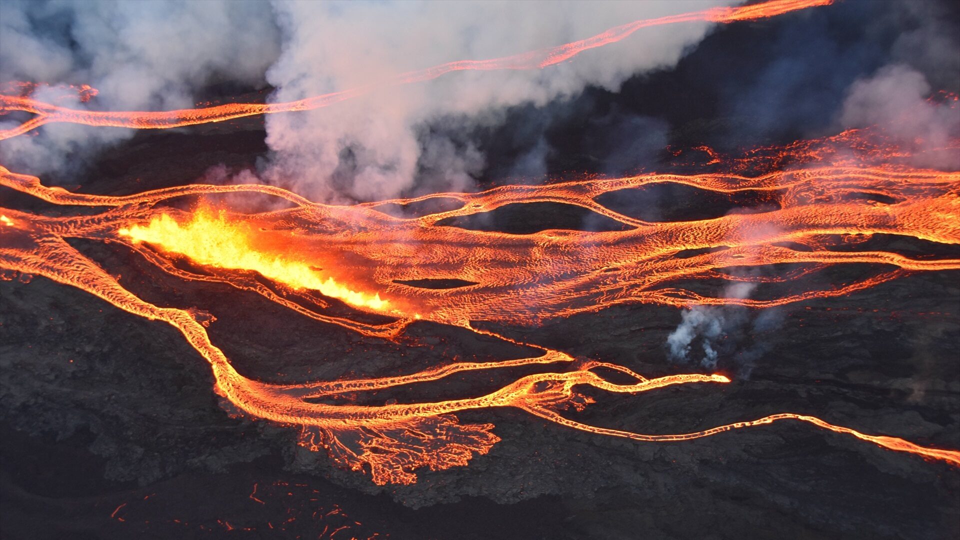 Erupción de Mauna Loa: ¿qué está pasando en el volcán más grande del mundo?