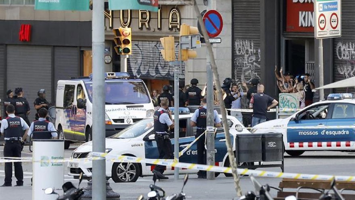 La Generalitat no indemnizará a los mossos por el atentado del 17-A porque "le corresponde" al Estado