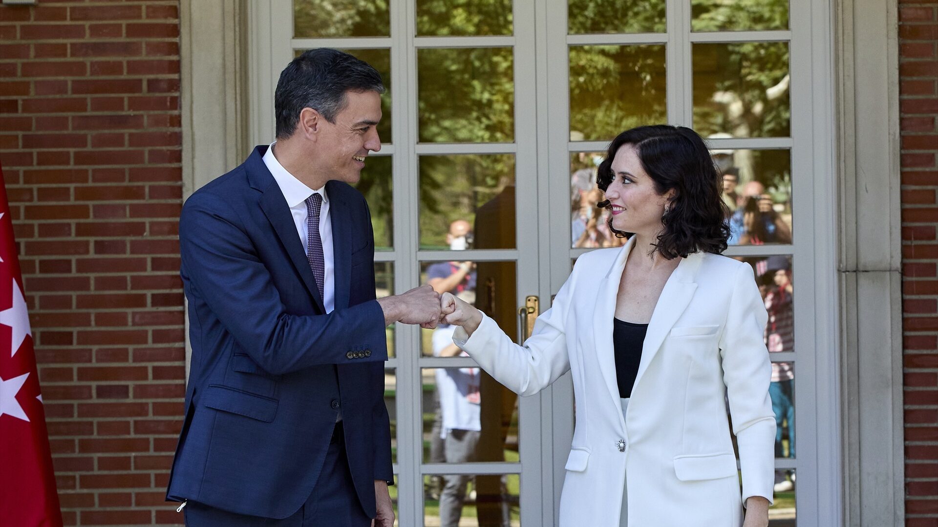 El presidente del Gobierno, Pedro Sánchez y la presidenta de la Comunidad de Madrid, Isabel Díaz Ayuso
