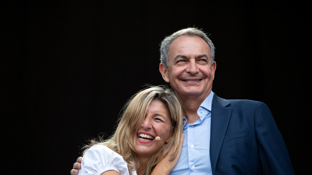 La vicepresidenta y ministra de Trabajo Yolanda Díaz y el expresidente del Gobierno, José Luis Rodríguez Zapatero.