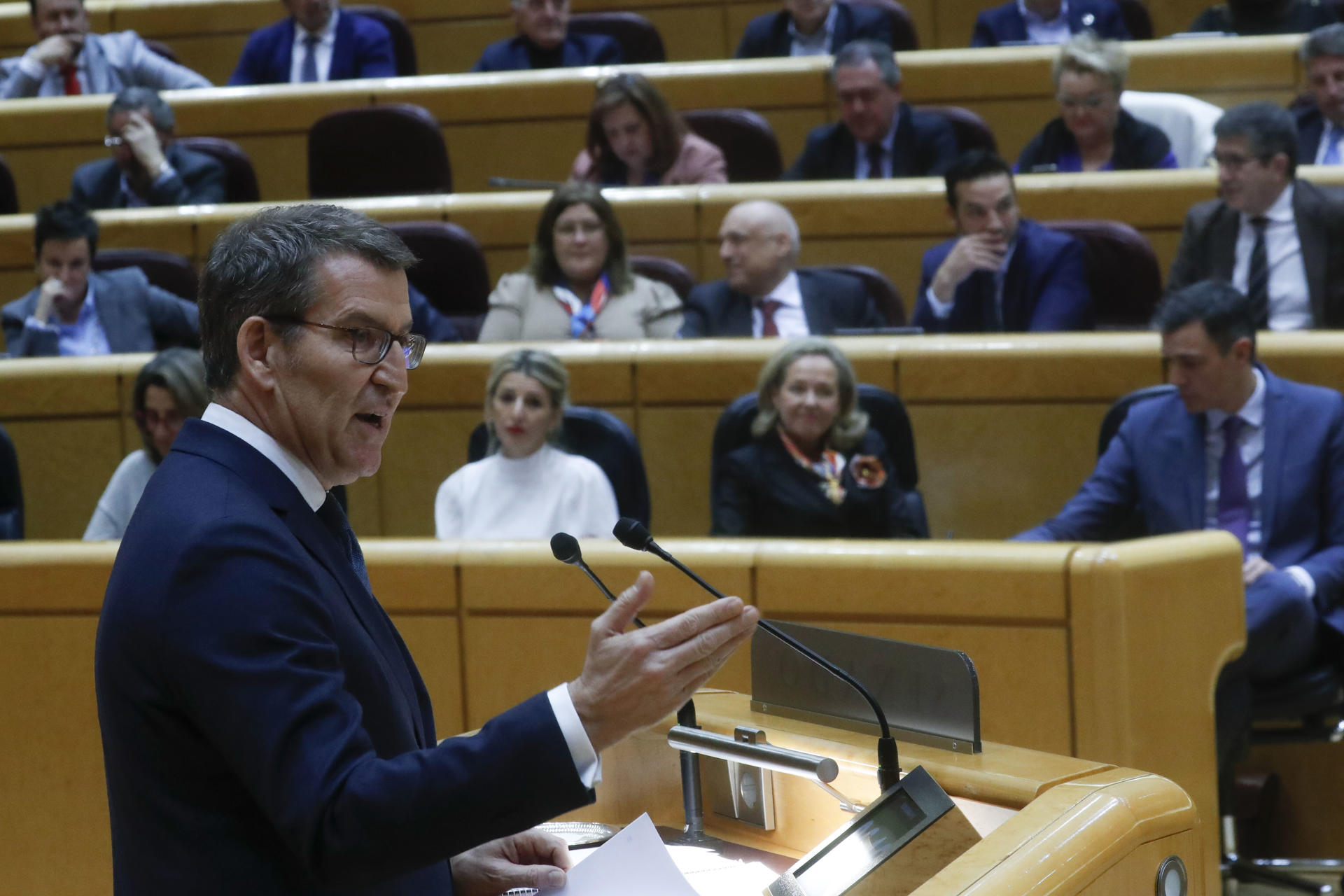 Feijóo dice que apoyará la subida del SMI de Sánchez si lo incluye en un "pacto de rentas"