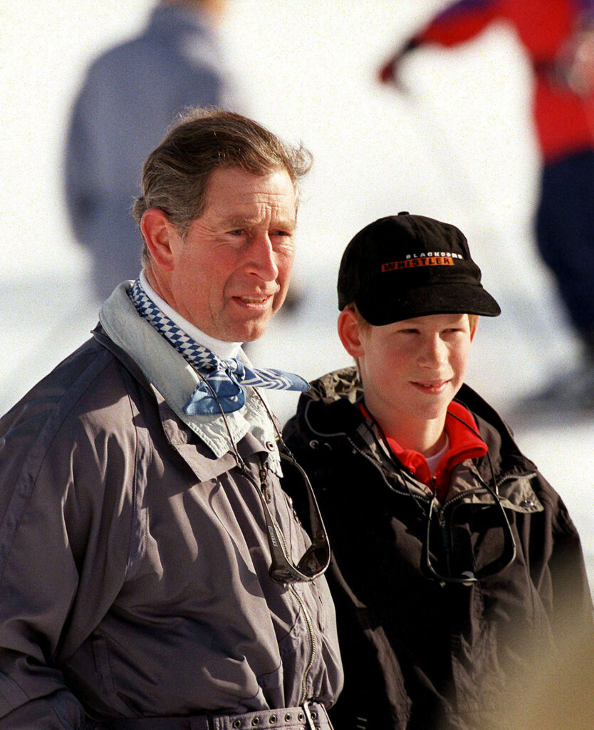 El príncipe Harry de joven, con su padre Carlos de Inglaterra