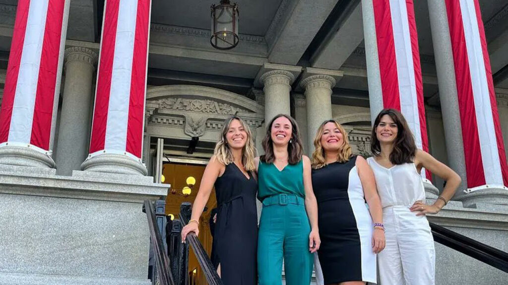 Irene Montero e Isa Serra ayer en su visita a la Casa Blanca; Washington