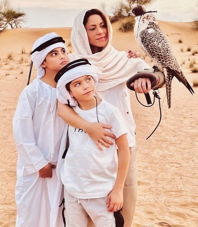 Shakira y sus dos hijos estuvieron parte de las Navidades en el desierto de Dubái