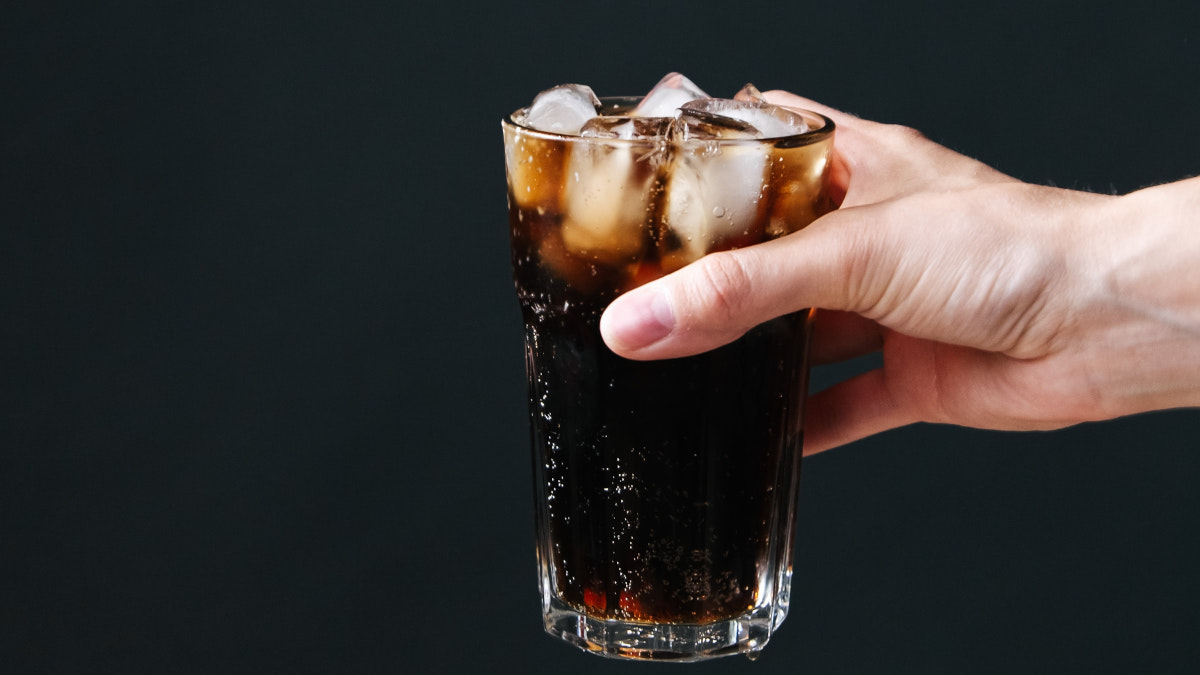 Bebidas gaseosas: los seis peligros que su consumo habitual puede ocasionar en tu salud