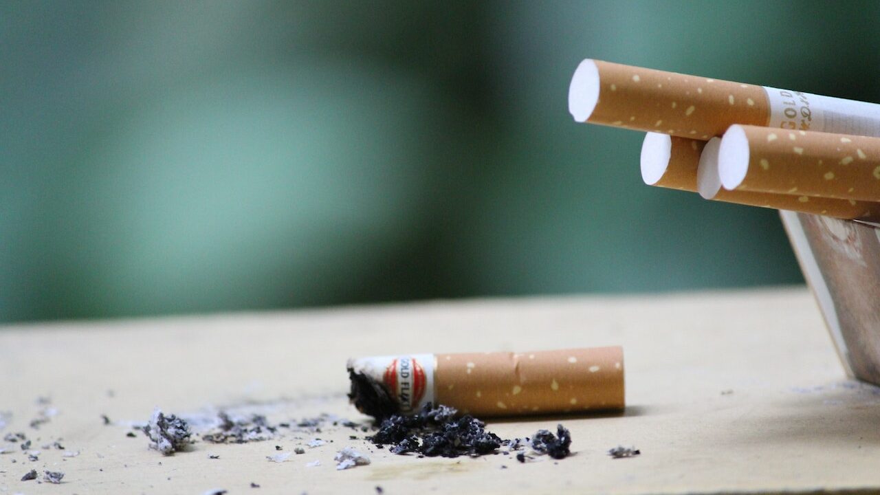 Italia se suma a Nueva Zelanda y prepara una ampliación de las restricciones para fumar