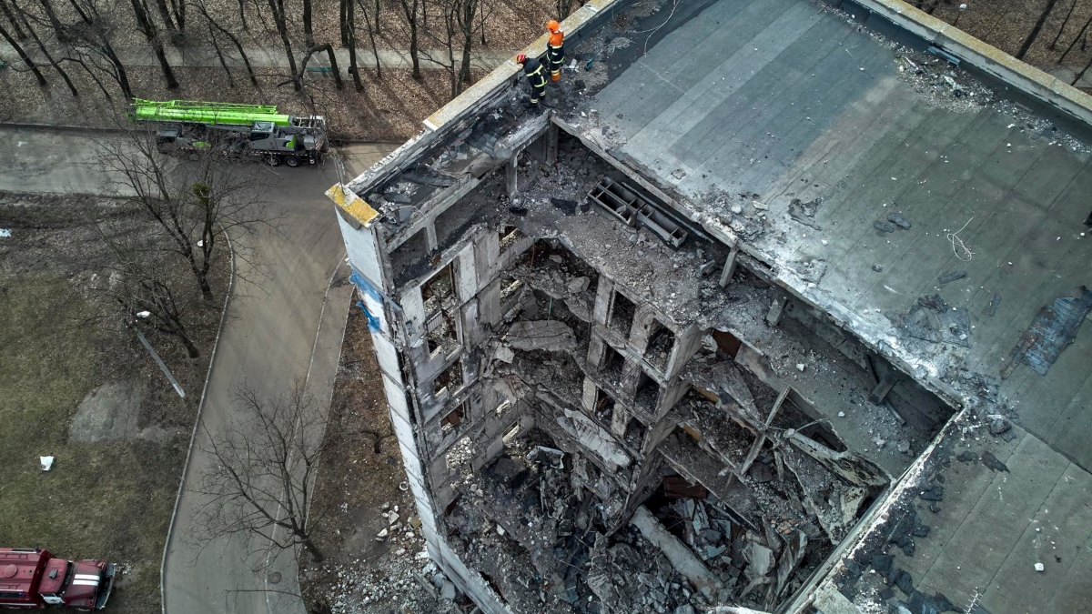 Un edificio dañado en Járkov