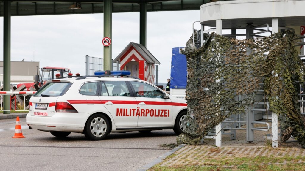 Muere un soldado en un tiroteo en Austria tras abrir fuego en una base aérea en Austria