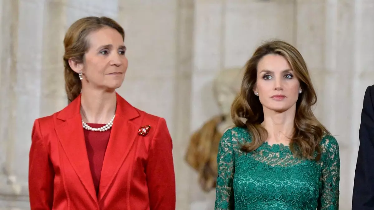 Las tres ‘traiciones’ de la reina Letizia a la infanta Elena que destruyeron su relación