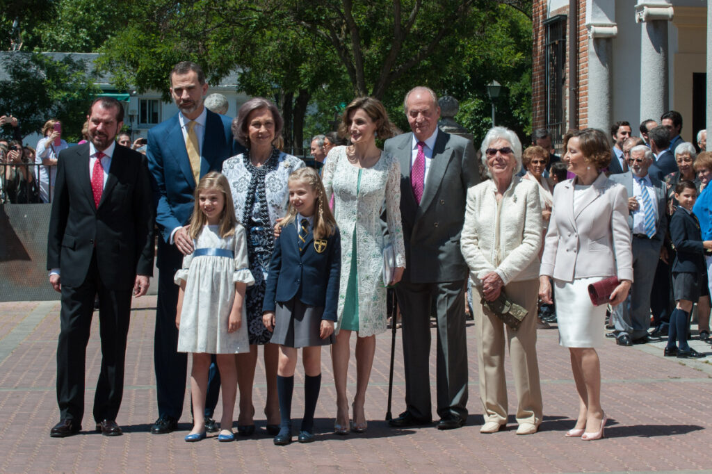 Jesús Ortiz junto a la familia real
