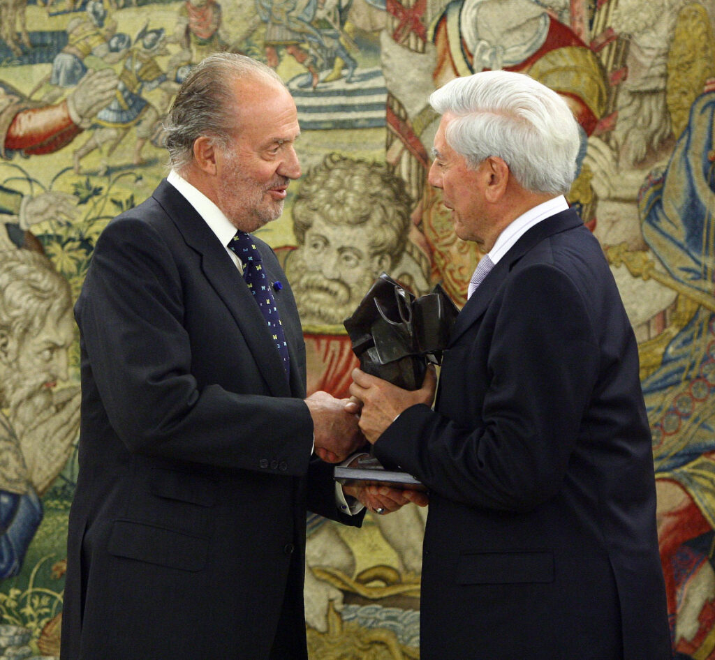 Mario Vargas Llosa y el rey Juan Carlos