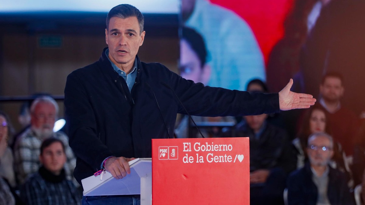 El presidente del Gobierno, Pedro Sánchez, este sábado en Sevilla durante el acto del PSOE que ha protagonizado. Foto/ EFE