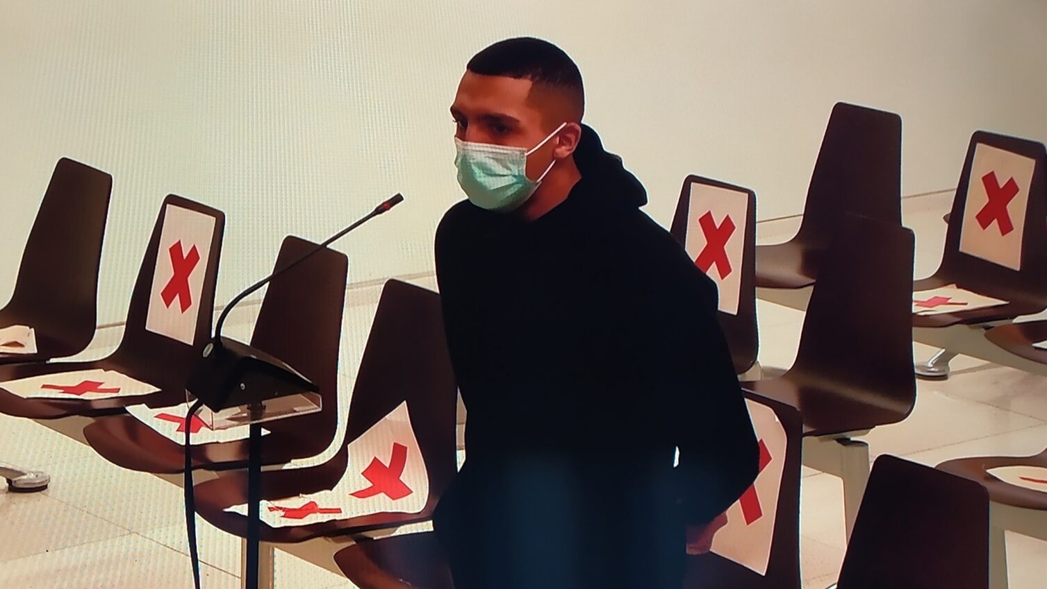 El rapero Morad declara en el juicio por presunto intento de robo y amenazas, en Barcelona el 9 de febrero de 2022.