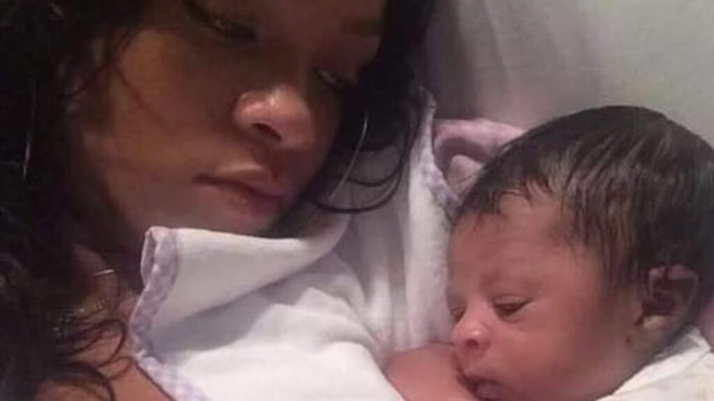 Rihanna fue madre de su primer hijo en mayo de 2022