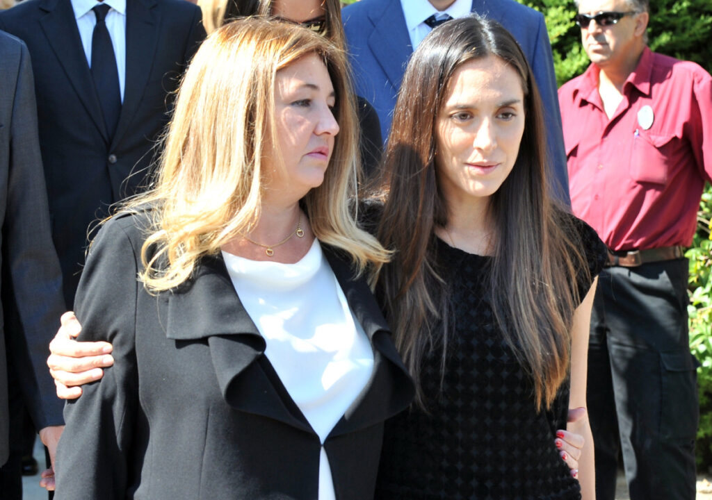 Laura Boyer y Tamara Falcó en el entierro de Miguel Boyer en 2014.