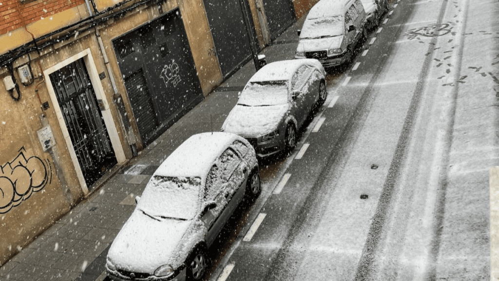 Fotos: Nieve, frío, carreteras cortadas Así están siendo los efectos de  la DANA en España