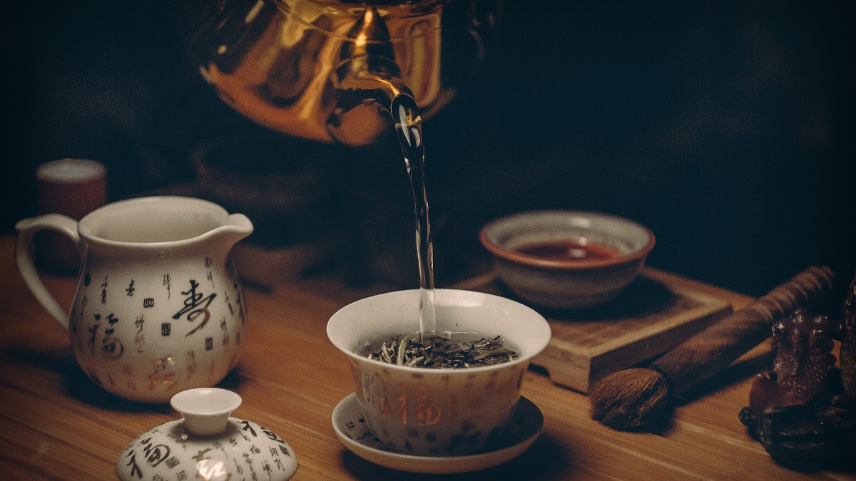 Beneficios del té negro, la bebida que ayuda a adelgazar, reduce el colesterol y alarga la vida